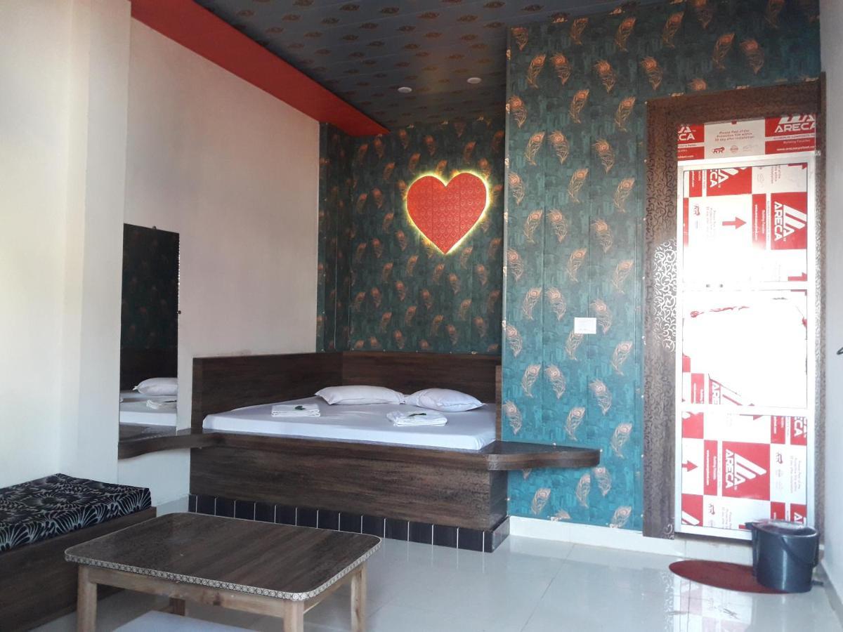 Hotel Rajvihar Пачмарай Экстерьер фото