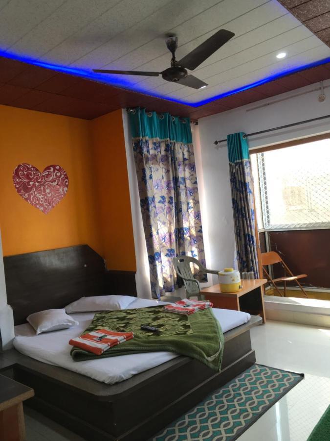 Hotel Rajvihar Пачмарай Экстерьер фото