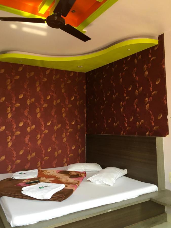 Hotel Rajvihar Пачмарай Экстерьер фото